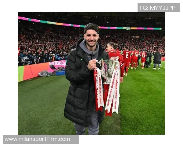 索博斯洛伊在欧冠对法兰克福的带球推进创单场纪录39次